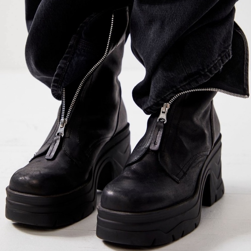 Free People Myles Zip Boot Size 9.5